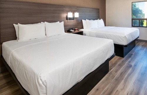Chatham-Kent Hotel | Quality Inn