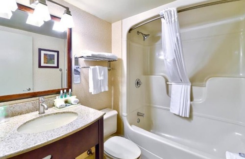 Normandie Hotel | Quality Inn Saint-Jean-sur-Richelieu