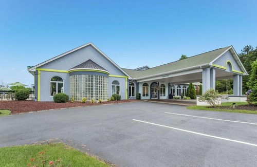 Pittsburg Hotel | Quality Inn London North