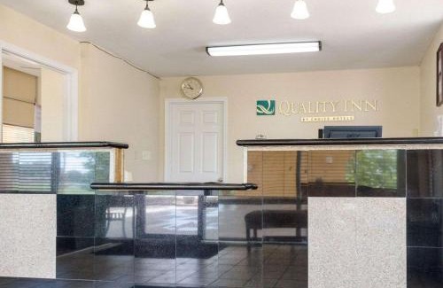 Louisville Hotel | Quality Inn Louisville MS