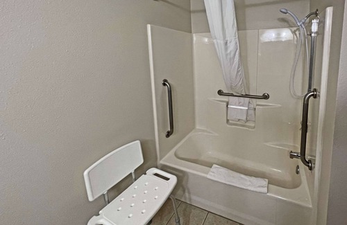 Mitchell Hotel | Quality Inn Mitchell I-90