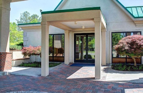 Mosby Hotel | Quality Inn North