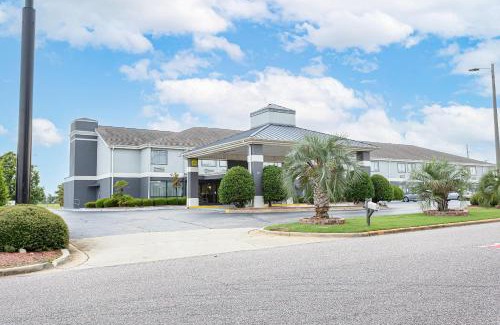 Prattville Hotel | Quality Inn Prattville I-65