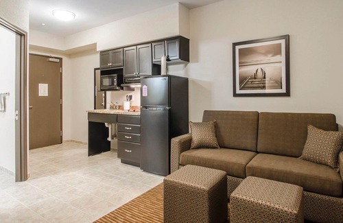 Estevan Hotel | Quality Inn & Suites