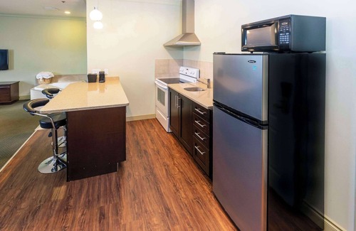 Whitecourt Hotel | Quality Inn & Suites