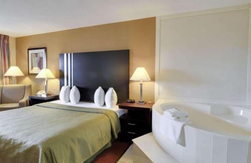 Clarksville Hotel | Quality Inn & Suites Clarksville