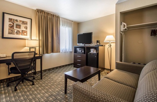 Decorah Hotel | Quality Inn & Suites Decorah