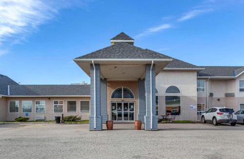 Leduc Hotel | Quality Inn & Suites Edmonton International Airport