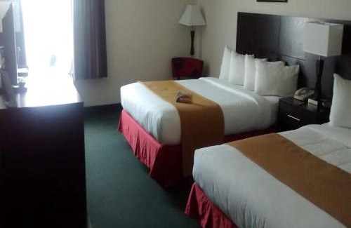 Escanaba Hotel | Quality Inn & Suites Escanaba North