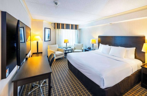 Summerside Hotel | Quality Inn & Suites Garden of the Gulf