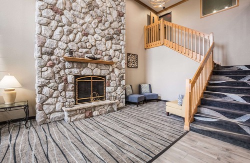 Lodi Hotel | Quality Inn & Suites Lodi I-90