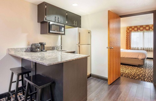 Rochester Hotel | Quality Inn & Suites Mayo Clinic Area