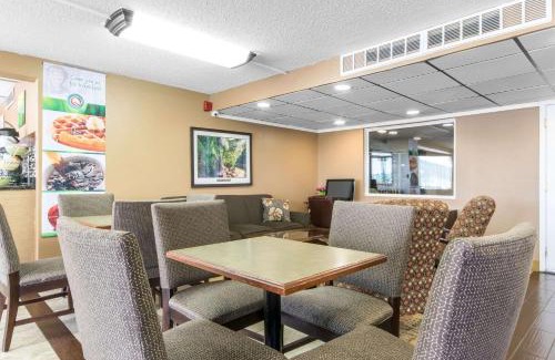 Horse Cave Hotel | Quality Inn & Suites