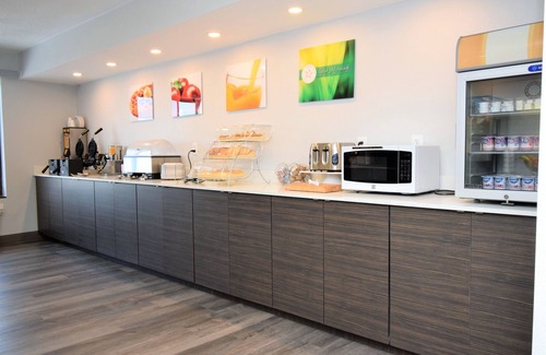 Marquette Hotel | Quality Inn