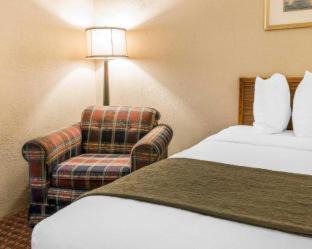 St Ignace Hotel | Quality Inn