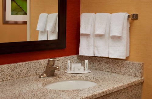 Novi Hotel | Quality Stay with Convenient Parking, Pool, and Proximity to Local Landmarks