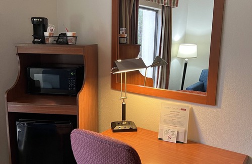 Altavista Hotel | Quality Suites Altavista - Lynchburg South