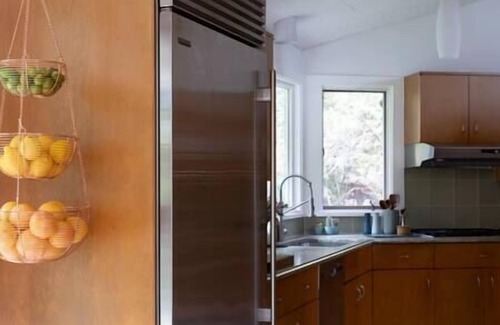 Haddam Center Historic District House | Quarry House: Mid-Century Modern