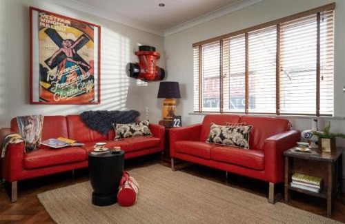 Topsham House | Quay House Luxury Living for 10 & Private Parking
