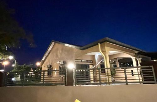 Jenjarom House | Quayside Cove Homestay - Corner House, Shah Alam Rimbayu Netflix Syok TV BBQ