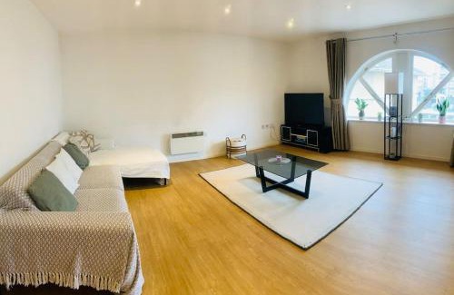 Greenwich West Apartment | Quayside Penthouse