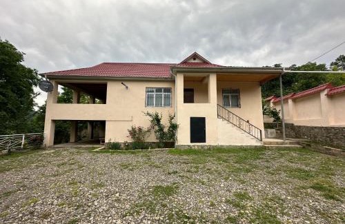 Azerbaijan Ski Chalet | Quba Dağ Mənzərəli Bağ Evi Quba Mountain View Garden House