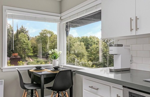 West Queen Anne Condo | Queen Anne Charmer with Views of Puget Sound!