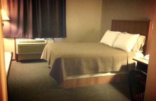 Fort Gary Hotel | Queen Bee Hotel