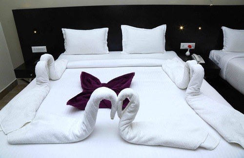 Velankanni Hotel | Queens Inn
