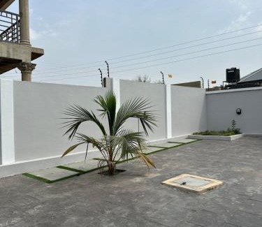 Accra Apartment | Queens Valley View Holiday Home