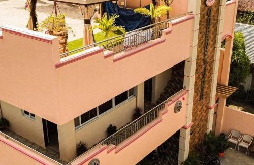 Lucap Hotel | Queenslander Hotel and Restaurant