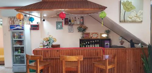 Lucap Hotel | Queenslander Hotel and Restaurant