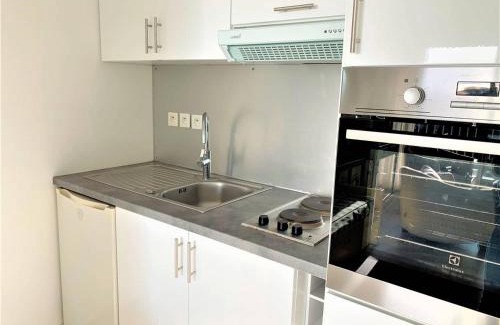 Quiberon Apartment | Quiberon - Studio 33m² proche centre avec parking et animaux acceptés - FR-1-478-96