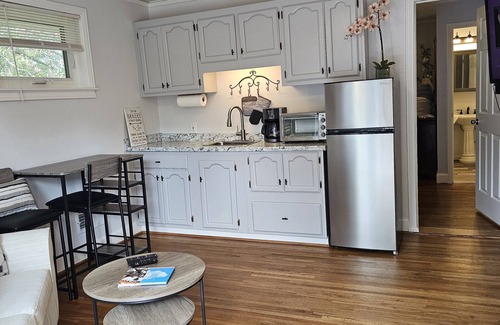 Wade Hampton Apartment | Quiet 1-bedroom apartment 5 miles to Greenville or Greer SC. City/country combo