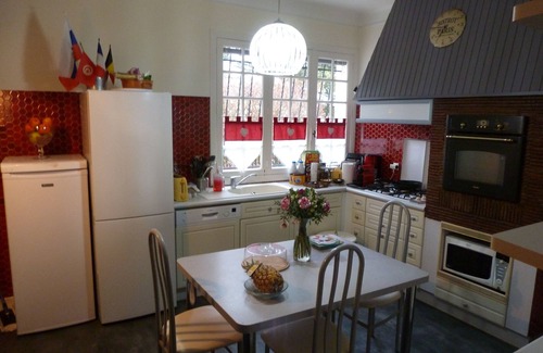 Castelmaurou House | Quiet 10 kms Toulouse villa on small park + swimming pool h-sol 8x5
