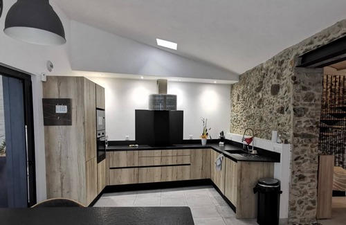 Garriguella House | QUIET 2 STEPS FROM THE SEA - PRIVATE POOL