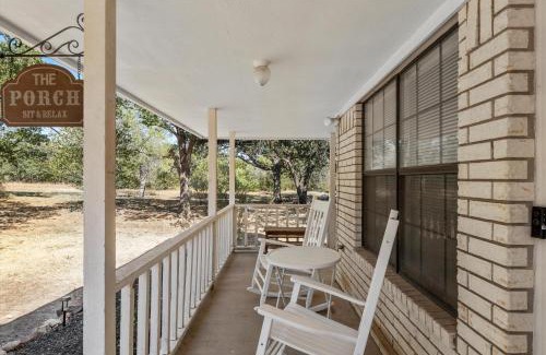 Whitney House | Quiet 4BR Farmhouse: Ideal Family Retreat