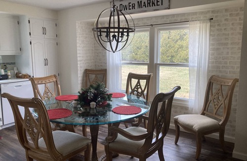 Saint Marys  Allen County House | Quiet and comfy home is one of Fort Wayne's most sought after areas of the city