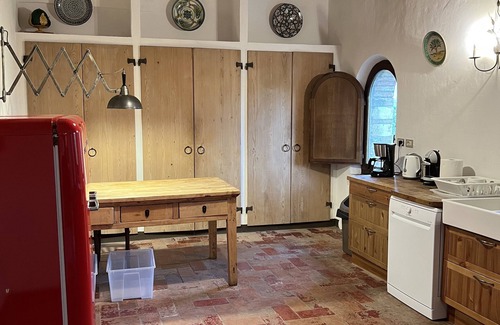 Castellina in Chianti Villa | Quiet and Beautiful Property, Large Pool, Airco in bedrooms
