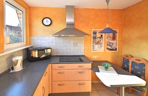 Mersheim Apartment | Quiet apartment in Merlsheim with balcony