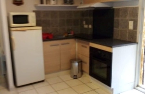 Boujan-sur-Libron Apartment | quiet apartment for holidays in the sun