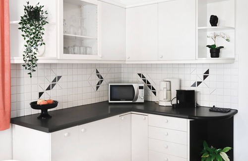 Albions Condo | Quiet apartment with free parking