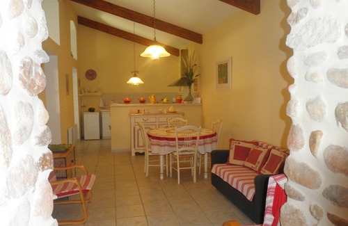 Les Mages Cottage | Quiet, authentic and refined Provencal farmhouse in the Gars