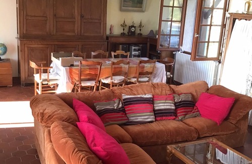 Laa-Mondrans House | Quiet Béarnaise house, view of the Pyrenees, 2km from Orthez (12,000 inhabitants)