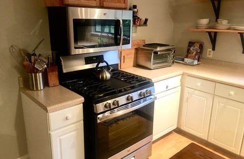 Saint Bernard House | Quiet cabin minutes away from world-class fisheries