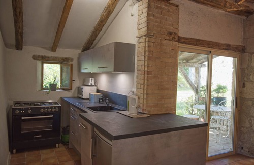 Bourg-de-Visa House | Quiet cottage in a renovated stone house with private garden