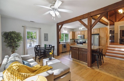 Suwanee House | Quiet Country Farmhouse