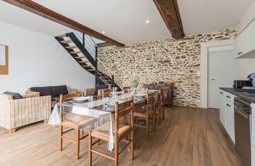 Nort-sur-Erdre Cottage | Quiet Country House with Terrace, 3 Bedrooms