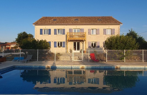 Lorignac House | Quiet countryside between vineyards and forest!