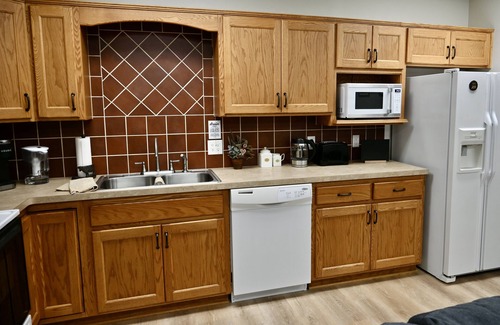 Chapman Cottage | Quiet cozy 3 bedroom country cottage in rural farm community. Pet friendly.